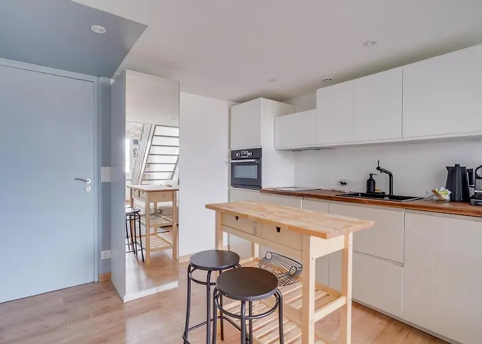 Les Toits - Location Moyenne Duree - Centre Апартаменты *